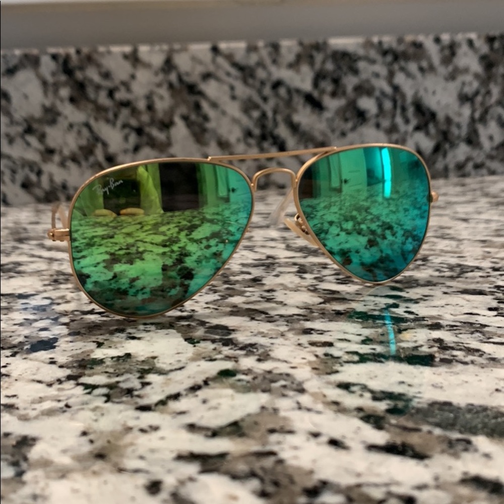 Ray-ban Aviator sunglasses